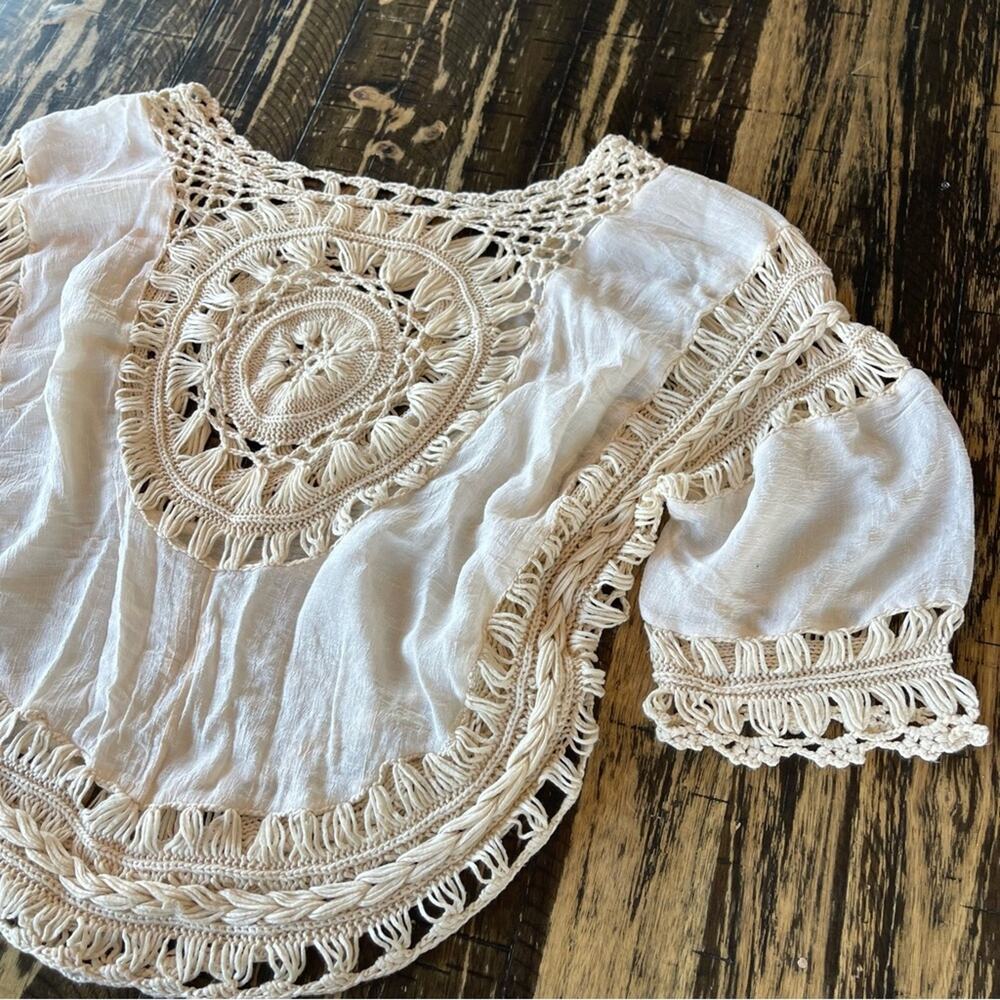 REBELLION - Cream Knit Crochet Boho Top – Size Medium - Picture 7 of 17